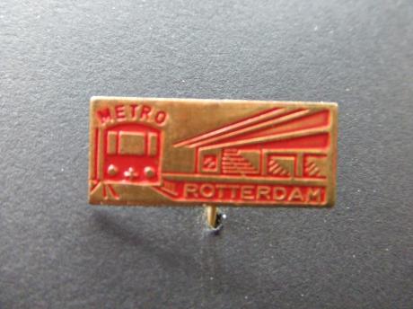 Metro Rotterdam RET vervoersbedrijf rood